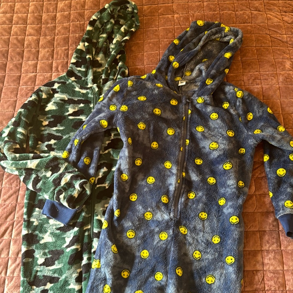 2 Hooded onesie fluffy pajamas boys size large youth